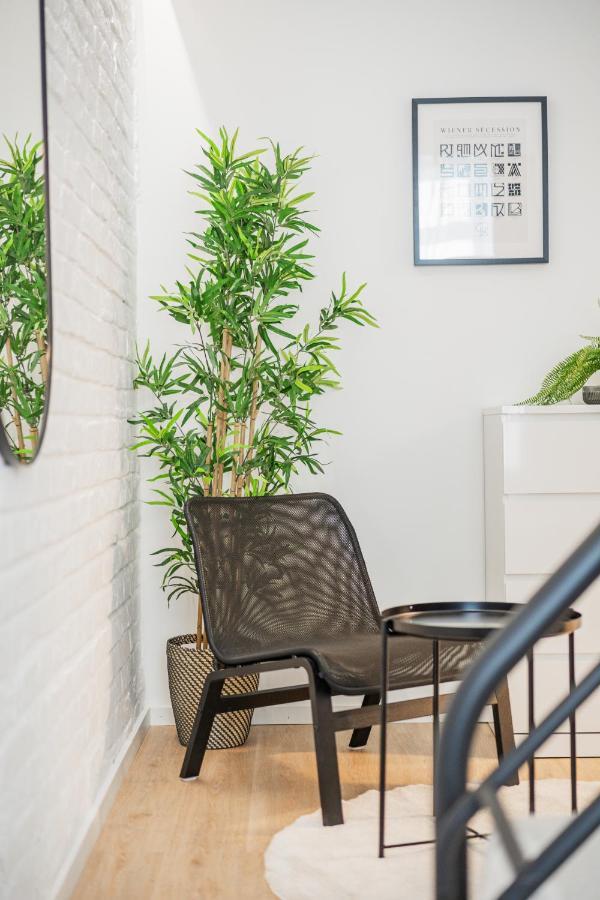 Chic Central City Rooms By Home2 فيينا المظهر الخارجي الصورة