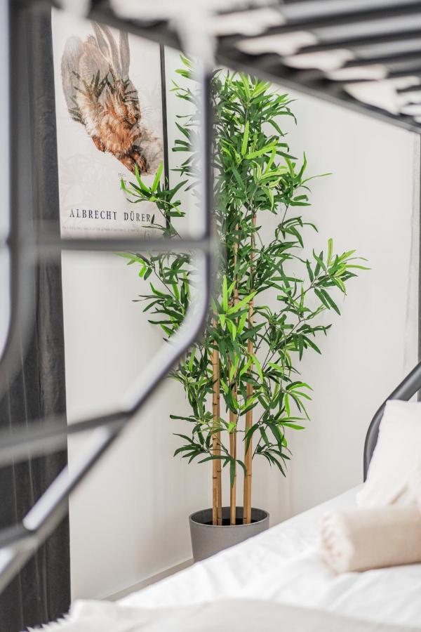 Chic Central City Rooms By Home2 فيينا المظهر الخارجي الصورة